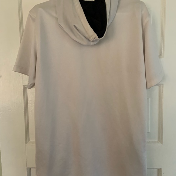 TapOut Hooded sweatshirt - Picture 3 of 12